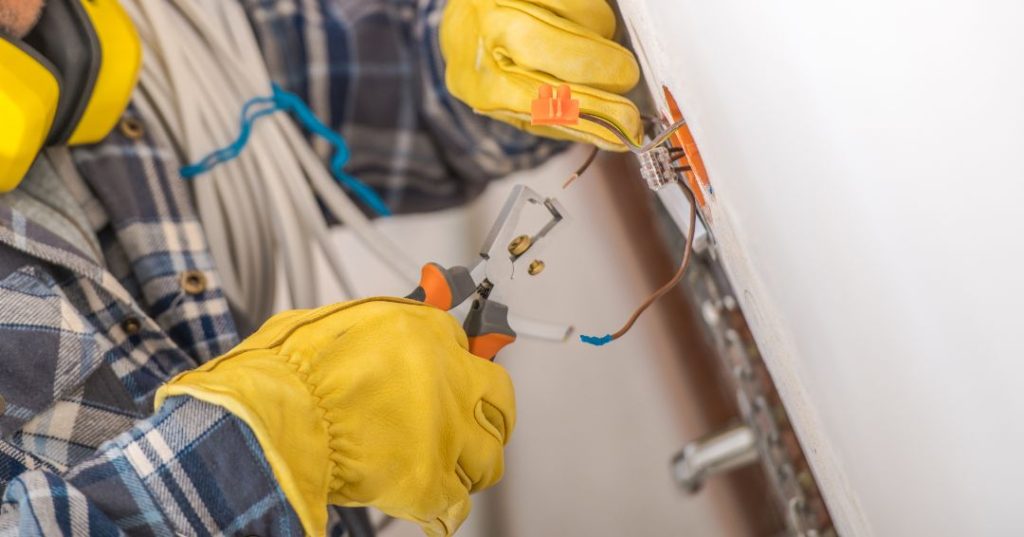 Consertos e manutenções elétricas em Guarulhos